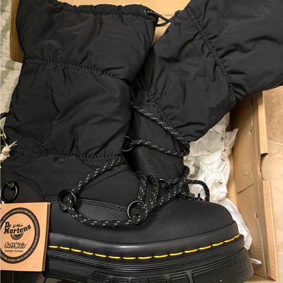 DR Martens Audrick Hi Puffer Boots - Picture 4 of 7